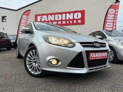 Gris Occasion 2014 Ford Focus Titanium Berline | 7 990 € (Prix assez cher)
