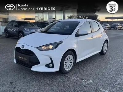 Blanc lunaire (n) Occasion 2022 Toyota Yaris Hybrid Berline | 16 990 € (Bon prix)