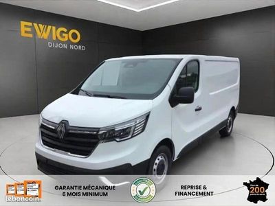 Blanc Nouvelle 2025 Renault Trafic Monospace | 34 490 € (Prix juste)