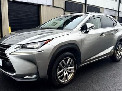 Gris Occasion 2016 Lexus NX300h Executive Line SUV | 21 990 €