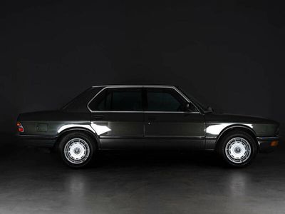 Vert Occasion 1986 BMW 528 Performance Berline | 18 900 €