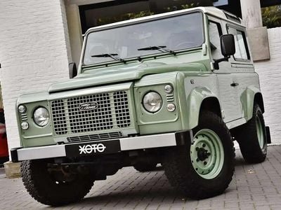 Vert Occasion 2016 Land Rover Defender Heritage SUV | 74 950 €