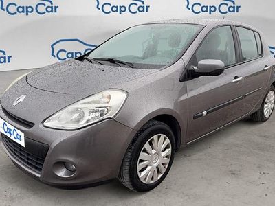 Beige Occasion 2010 Renault Clio II Exception Citadine | 5 920 € (Prix assez cher)