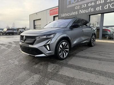 Gris Occasion 2025 Renault Rafale Techno SUV | 37 990 € (Prix juste)