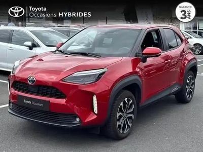Rouge intense (m) Occasion 2022 Toyota Yaris Cross Design SUV | 20 490 € (Prix juste)