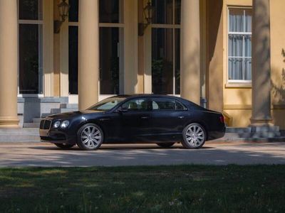 Bleu Occasion 2017 Bentley Flying Spur Berline | 90 000 €