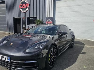 Porsche Panamera 4