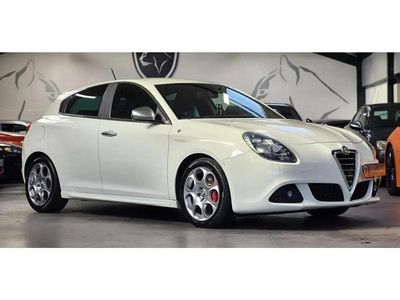 Blanc Occasion 2011 Alfa Romeo Giulietta Quadrifoglio Verde Berline | 16 490 €