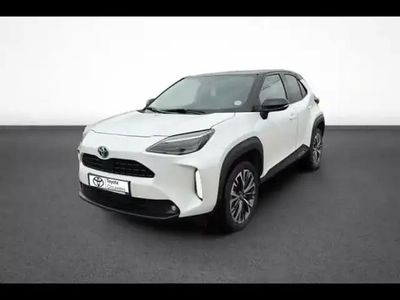 Blanc nacré/toit noir Occasion 2023 Toyota Yaris Cross SUV | 24 390 € (Prix juste)