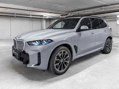 Gris Nouvelle 2025 BMW X5 Sport Line SUV | 102 461 € (Super prix)