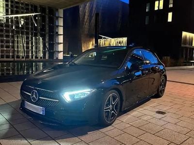 Noir Occasion 2019 Mercedes A180 AMG line Berline | 27 490 € (Prix cher)