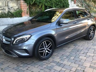 Gris Occasion 2014 Mercedes GLA200 Executive SUV | 17 990 € (Prix cher)
