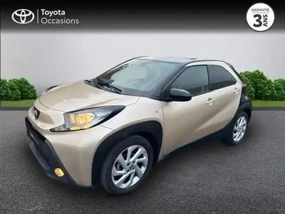 Biton beige gingembre métal/toit noir Occasion 2022 Toyota Aygo X Design SUV | 14 280 € (Prix juste)