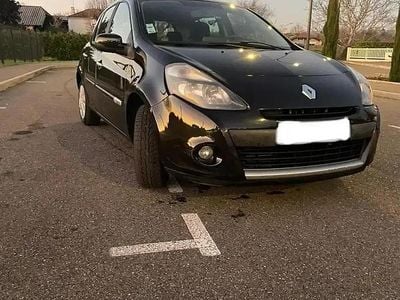 Occasion 2011 Renault Clio III Dynamique Berline | 2 000 € (Super prix)