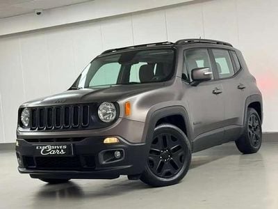 Gris Occasion 2016 Jeep Renegade Night Eagle SUV | 11 400 € (Bon prix)