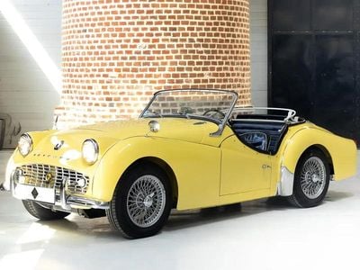 Occasion Triumph TR3 101 ch (74 kW) 1960 Jaune Cabriolet