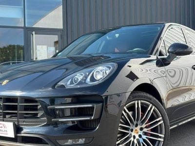 Noir Occasion 2015 Porsche Macan Turbo SUV | 34 900 € (Prix assez cher)