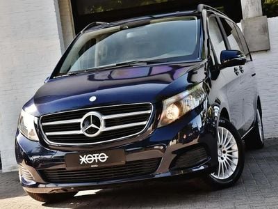 Mercedes V220