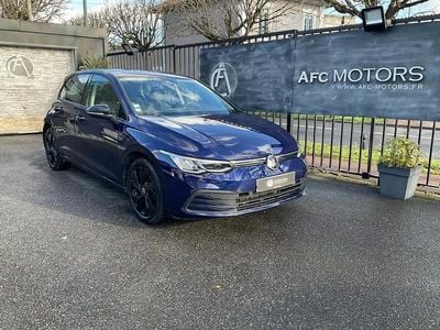Bleu Occasion 2020 VW Golf Life Berline | 22 980 € (Prix assez cher)