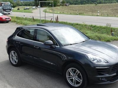 Porsche Macan S