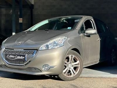 Gris Occasion 2012 Peugeot 208 Allure Citadine | 9 990 € (Prix juste)