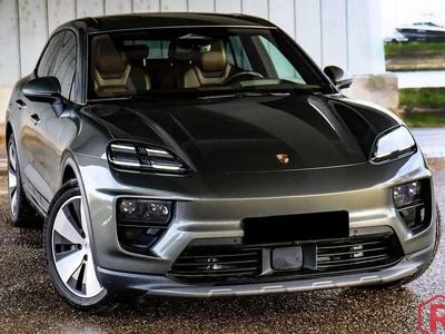 Vert Occasion 2024 Porsche Macan SUV | 86 900 €