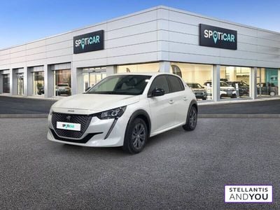 Blanc Occasion 2022 Peugeot e-208 Allure Citadine | 16 989 € (Prix juste)
