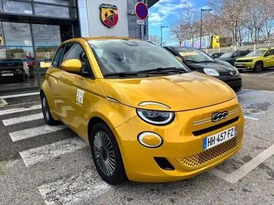 Yellow gold métal Nouvelle 2025 Fiat 500 Berline | 19 490 €