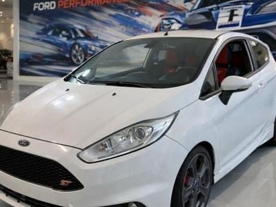 Occasion Ford Fiesta ST 182 ch (133 kW) 2014 Blanc Citadine