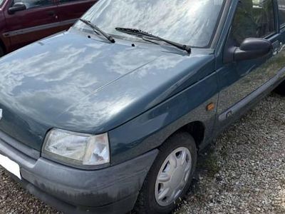 Occasion Renault Clio 79 ch (58 kW) 1994 Citadine