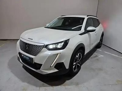 Blanc Occasion 2020 Peugeot e-2008 Allure SUV | 15 390 € (Prix juste)