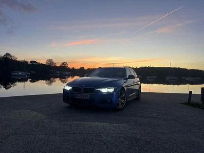 Occasion BMW 318 Shadowline 136 ch (100 kW) 2018 Bleu Break