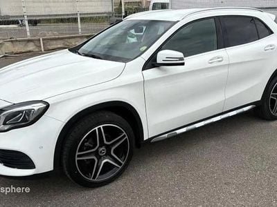 Mercedes GLA200