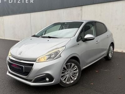 Gris Occasion 2016 Peugeot 208 Style Citadine | 7 990 € (Bon prix)