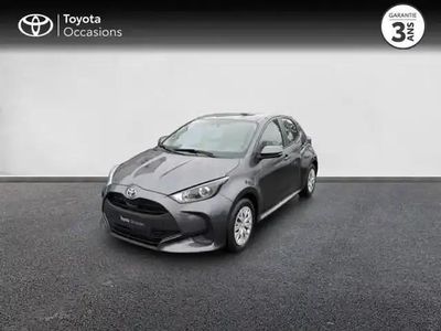 Occasion Toyota Yaris Hybrid 116 ch (85 kW) 2023 Gris atlas (m) Berline