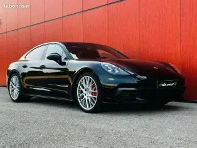 Porsche Panamera 4S