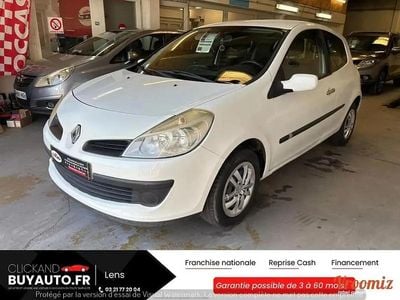Blanc Occasion 2009 Renault Clio II Dynamique Berline | 6 499 €