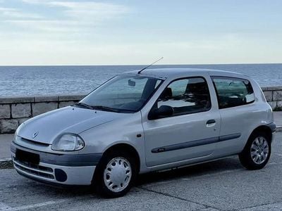 Occasion Renault Clio II 58 ch (42 kW) 2000 Berline