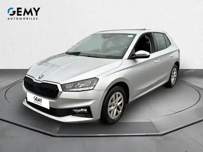 Gris clair Occasion 2022 Skoda Fabia Berline | 15 490 € (Prix juste)