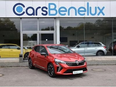 Rouge Nouvelle 2025 Renault Clio V Techno Berline | 19 466 € (Prix juste)