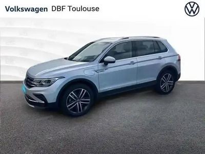 Argent Occasion 2022 VW Tiguan Elegance SUV | 30 480 € (Prix juste)