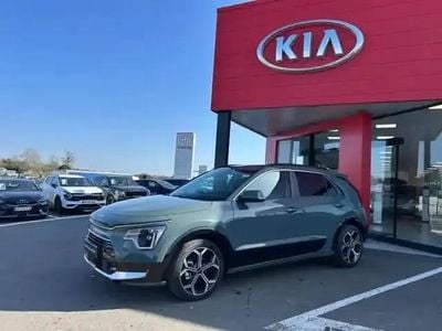 Vert aventurine métallisé Occasion 2025 Kia Niro Premium SUV | 32 890 € (Prix assez cher)