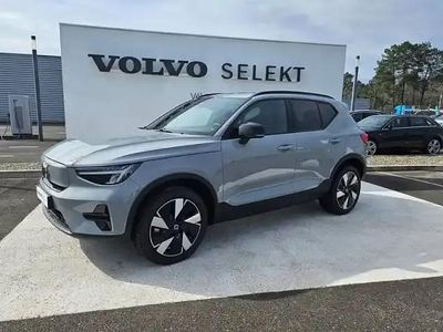 Gris Occasion 2024 Volvo EX40 Plus SUV | 49 500 € (Prix assez cher)