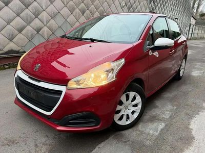 Gris Occasion 2016 Peugeot 208 Citadine | 2 990 €