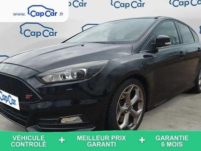 Noir Occasion 2015 Ford Focus ST Citadine | 16 080 € (Prix assez cher)