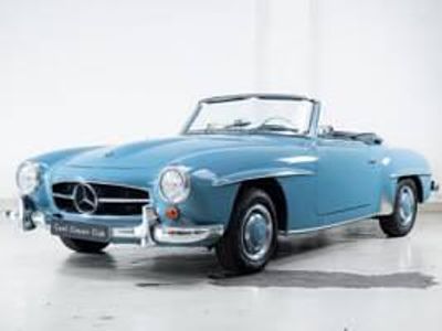 Occasion Mercedes 190 105 ch (77 kW) 1962 Bleu Berline