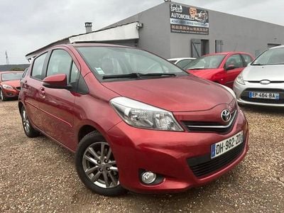 Rouge Occasion 2014 Toyota Yaris Berline | 5 999 €