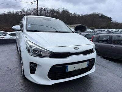 Blanc Occasion 2017 Kia Rio Active Berline | 8 990 € (Prix juste)