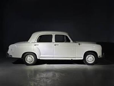 Blanc Occasion 1961 Mercedes 190 Berline | 29 900 €