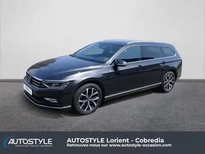 Noir Occasion 2023 VW Passat Elegance Break | 29 990 € (Prix assez cher)